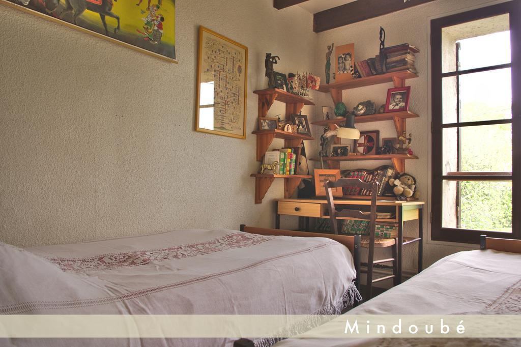 Chez Mamie Et Papi Bed & Breakfast Puynormand Room photo